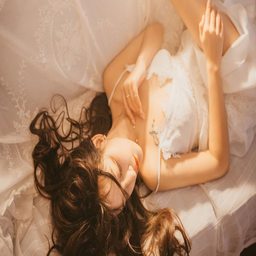 冲破那层薄膜的阻碍：揭示未知的创新之路